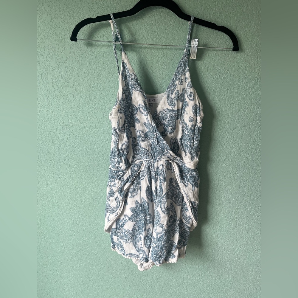 Tobi Blue and White Paisley Romper